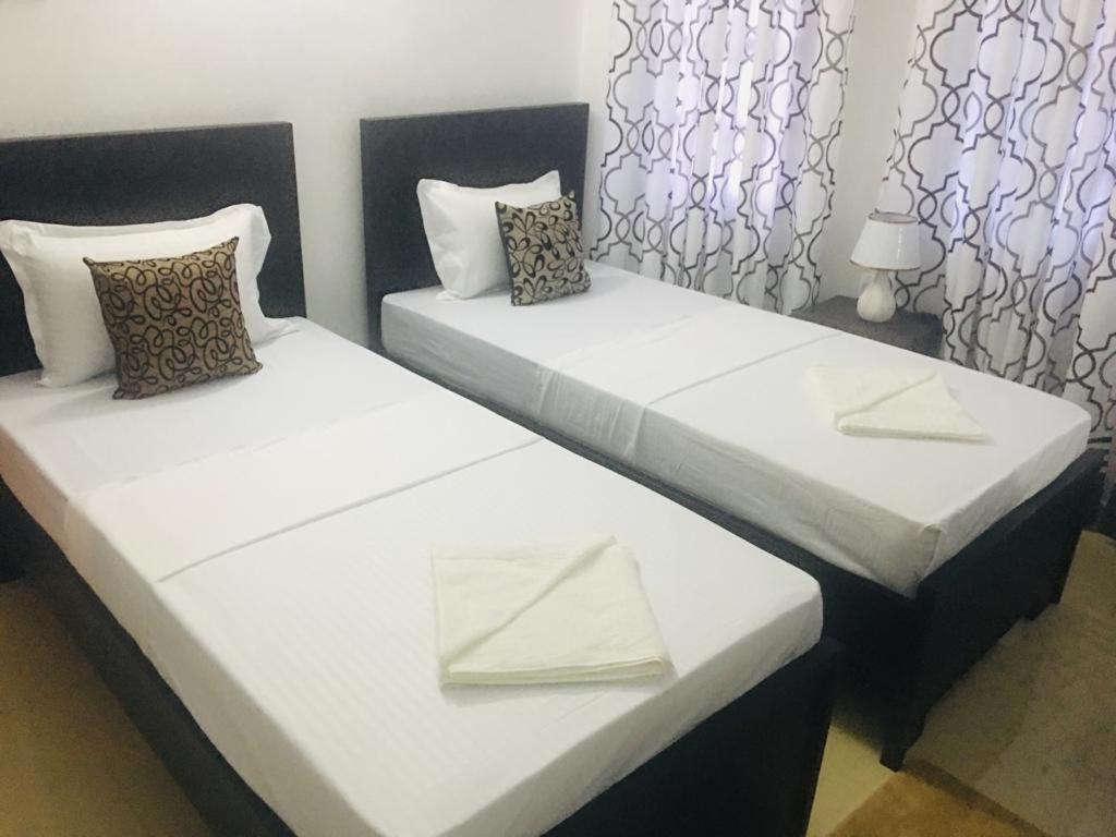 Kavee Transit Hotel Katunayaka Luaran gambar