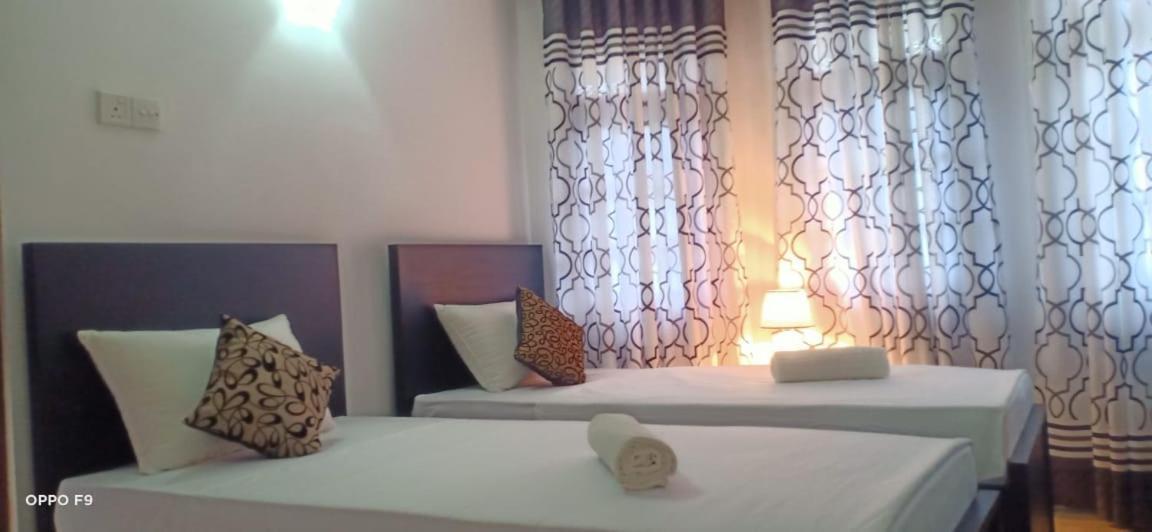 Kavee Transit Hotel Katunayaka Luaran gambar