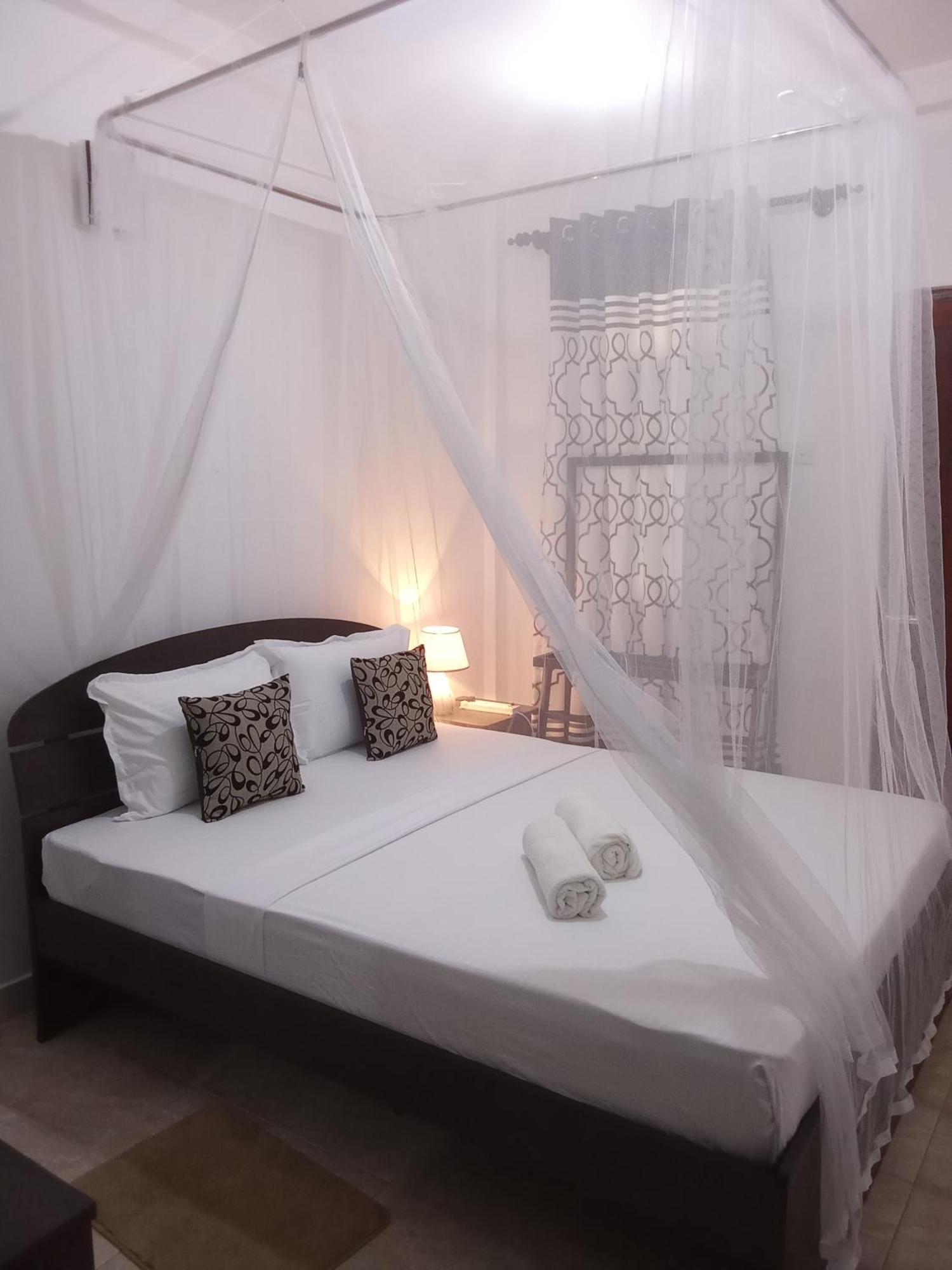 Kavee Transit Hotel Katunayaka Luaran gambar