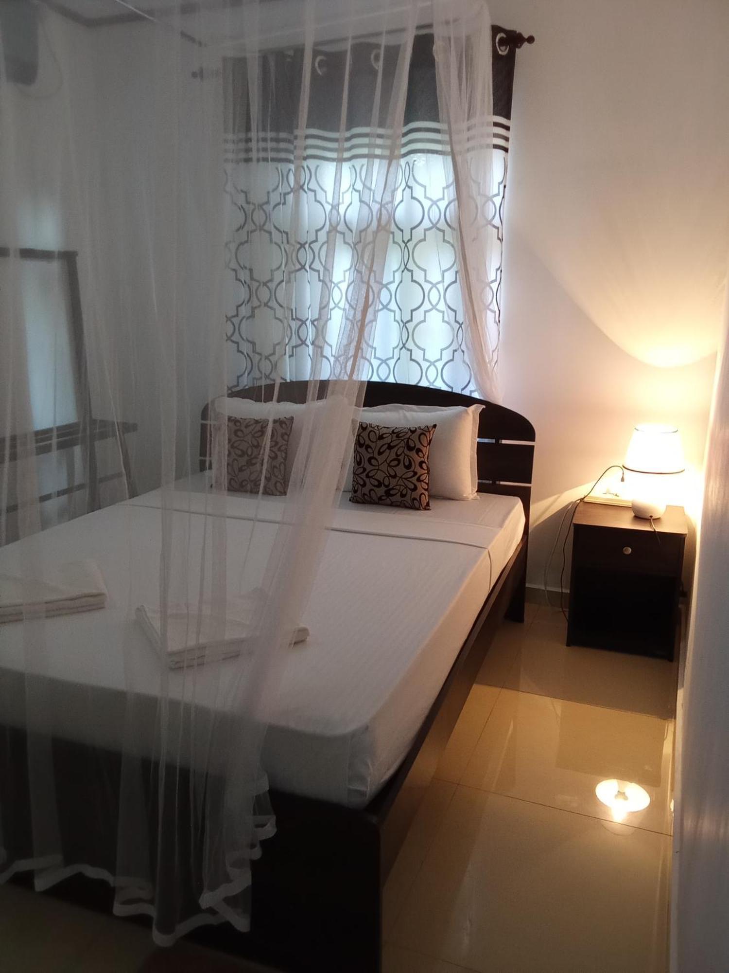 Kavee Transit Hotel Katunayaka Luaran gambar
