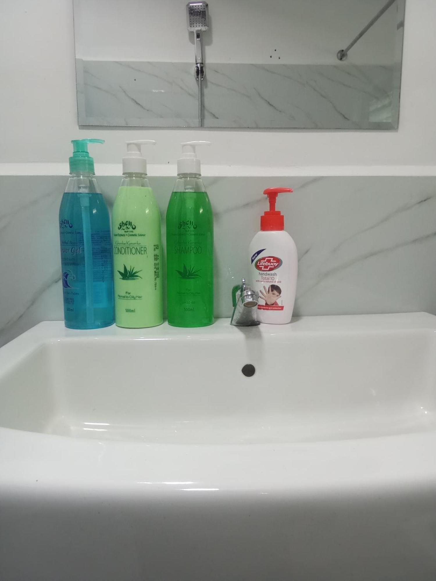 Kavee Transit Hotel Katunayaka Luaran gambar