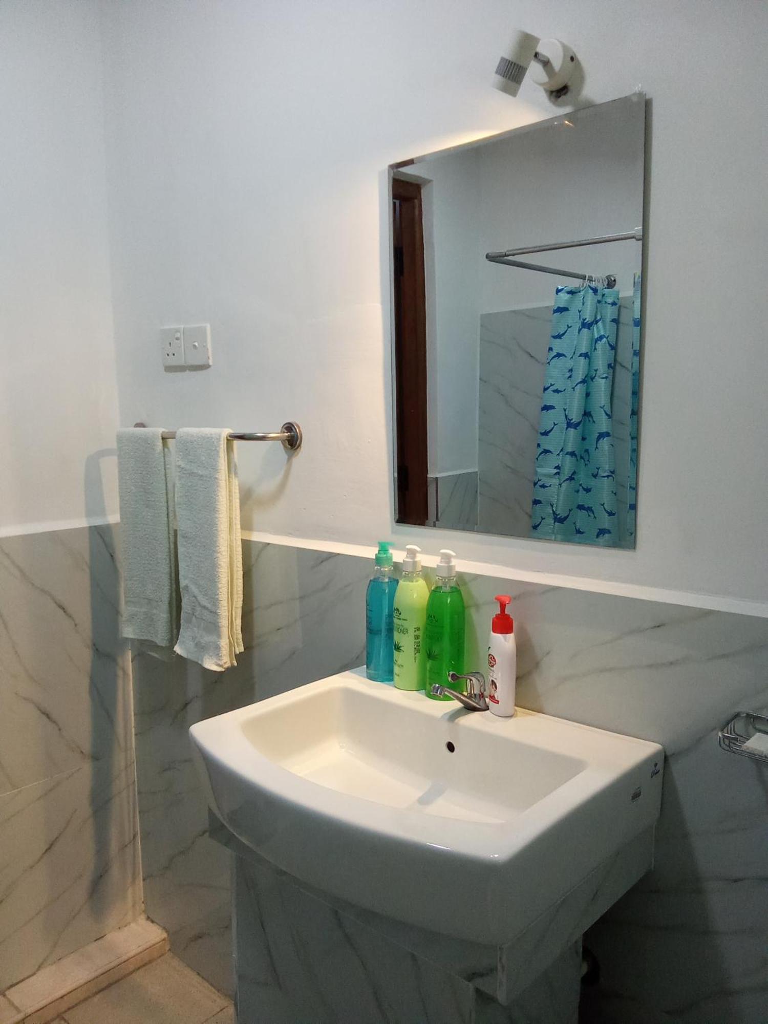 Kavee Transit Hotel Katunayaka Luaran gambar