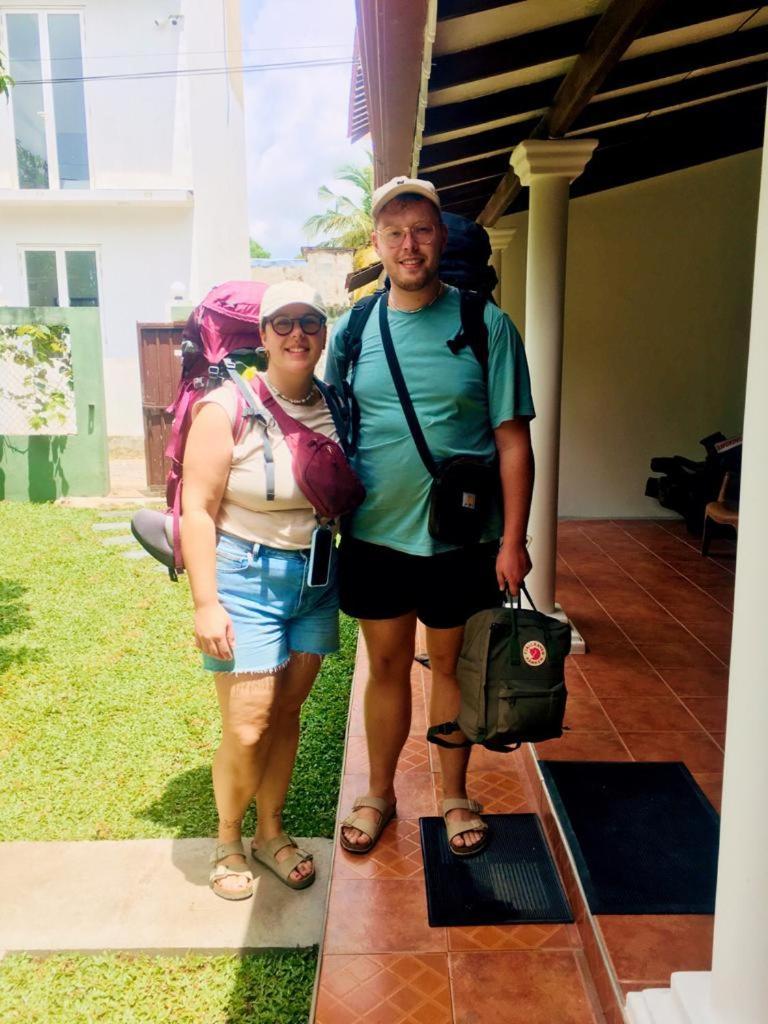 Kavee Transit Hotel Katunayaka Luaran gambar