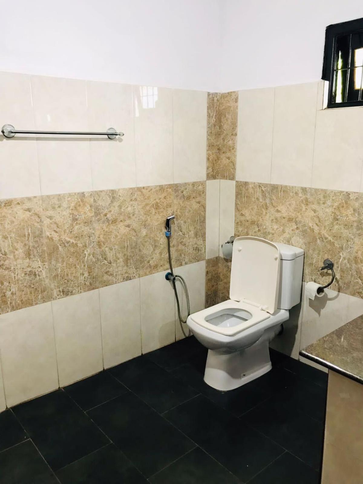 Kavee Transit Hotel Katunayaka Luaran gambar